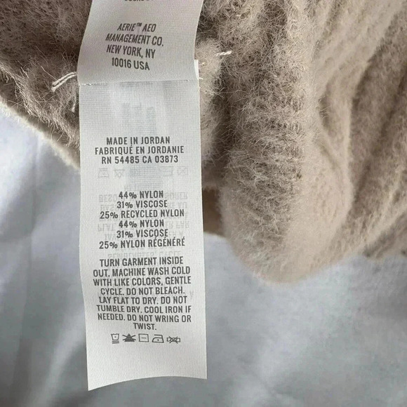 Aerie Small Oversized Soft Fuzzy‎ Knit Crewneck Long Sleeve Buttercream Sweater - Picture 6 of 6